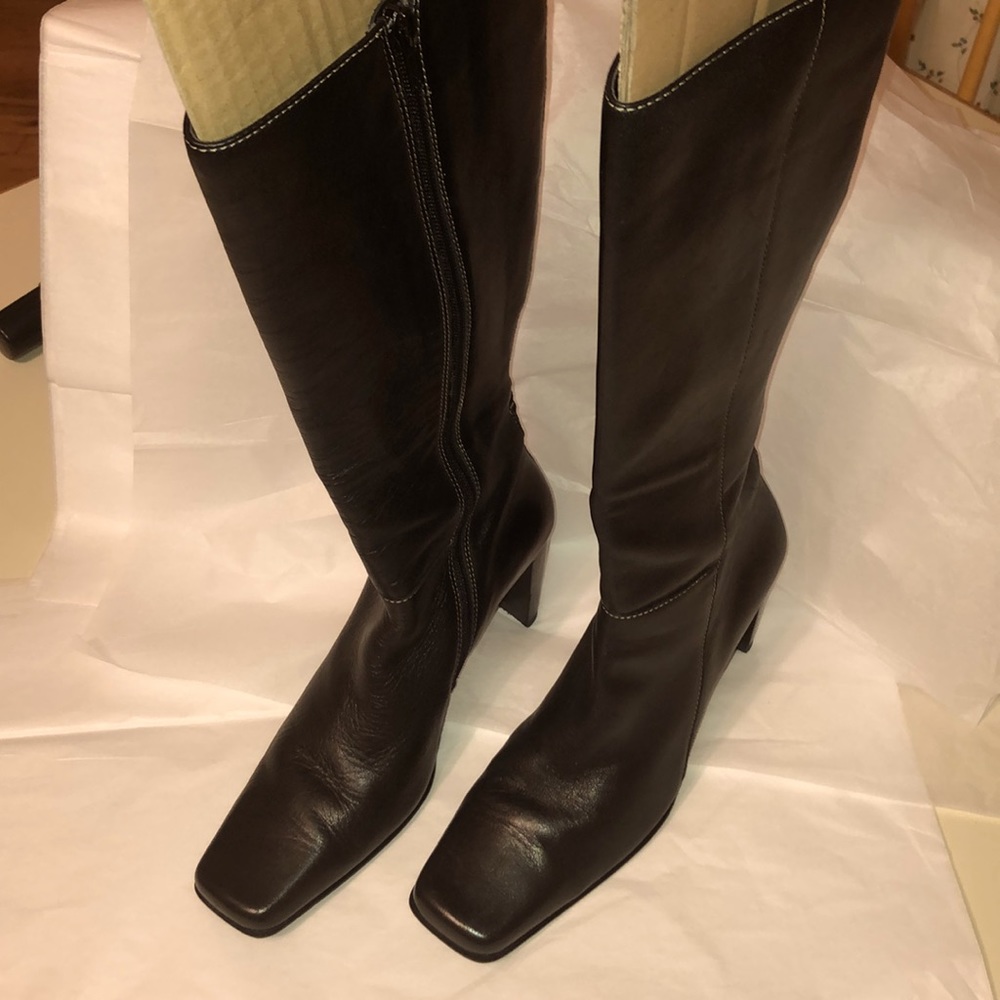 Ann Klein Tall black Leather boots-size 7